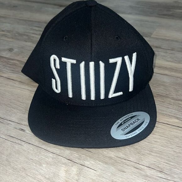Mens snap back - Picture 1 of 2